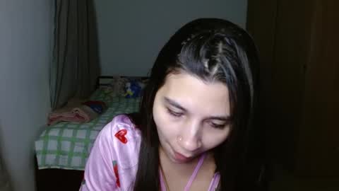 Snapshot of mia__lopez_ chatting on 10-16-25, 12:11 Mia online show from 10-16-25, 12:11