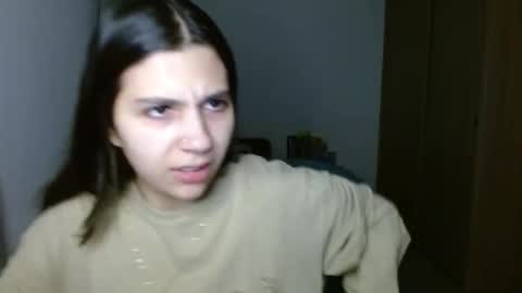 Snapshot of mia__lopez_ chatting on 10-17-25, 01:31 Mia online show from 10-17-25, 01:31