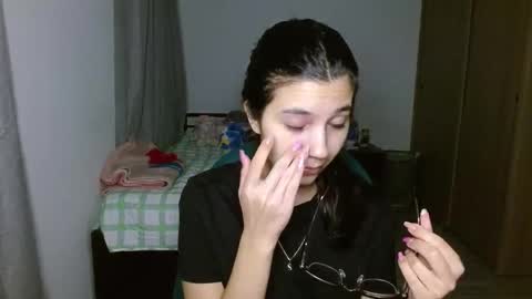 Snapshot of mia__lopez_ chatting on 10-21-25, 01:39 Mia online show from 10-21-25, 01:39