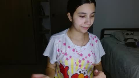 Mia online show from 03-19-26, 03:43