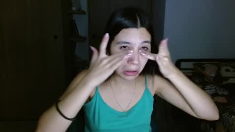 Mia online show from 04-21-26, 03:35