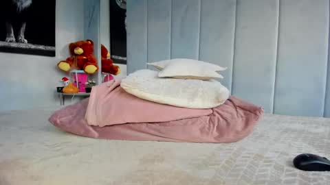 Snapshot of mia__milan chatting on 03-03-25, 05:20 Mia  Milan online show from 03-03-25, 05:20