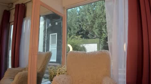 Snapshot of mia__milan chatting on 10-10-25, 06:34 Mia  Milan online show from 10-10-25, 06:34