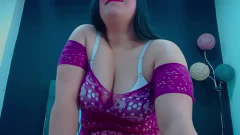 Snapshot of mia__xx1 chatting on 09-20-25, 01:06 C A L L  M E  M I A  online show from 09-20-25, 01:06