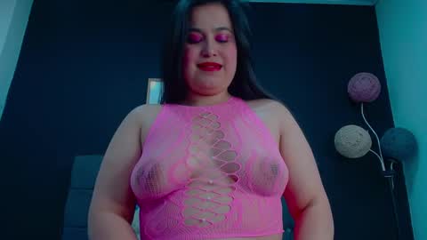 Snapshot of mia__xx1 chatting on 10-05-25, 01:48 C A L L  M E  M I A  online show from 10-05-25, 01:48