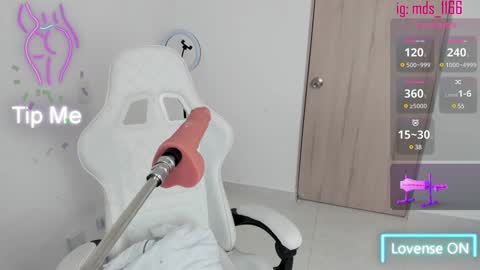 Mia adams  online show from 01-28-25, 09:08