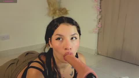 Mia adams  online show from 10-01-25, 11:22