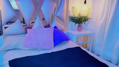 Snapshot of mia_ailyn chatting on 10-19-25, 05:08 Mia online show from 10-19-25, 05:08