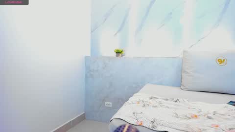 Mia  online show from 12-29-24, 02:42