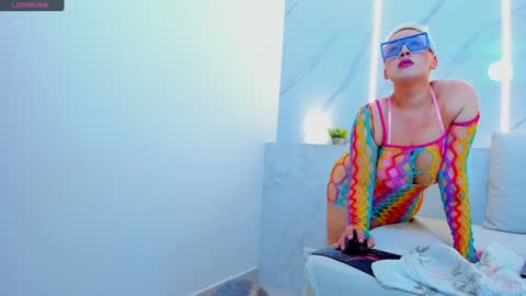 Mia  online show from 01-12-25, 03:25