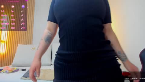 Mia  online show from 01-22-25, 07:13