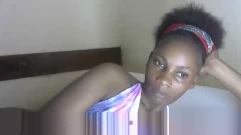 aishah petite online show from 06-08-26, 07:31