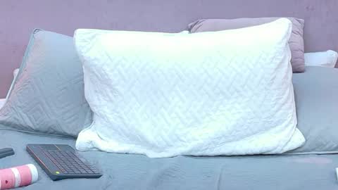 Mia Bellefort online show from 01-18-26, 07:34