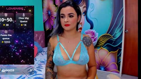 Mia online show from 12-18-24, 12:43