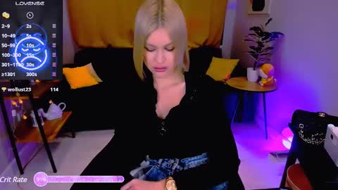 Mia online show from 01-29-25, 03:26