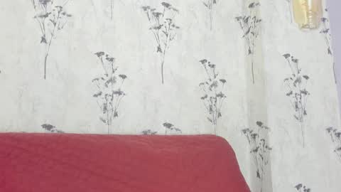 Mia  online show from 01-09-25, 06:15