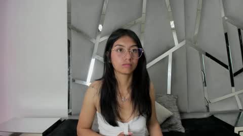 mia_clark18 online show from 10-21-25, 09:04