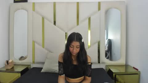 mia_clark18 online show from 11-30-25, 04:22