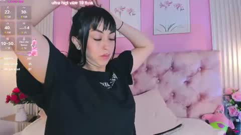 mia_colle online show from 07-25-26, 08:12