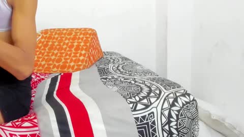 Snapshot of mia_conde1_ chatting on 02-04-25, 01:06 Mia Conde online show from 02-04-25, 01:06