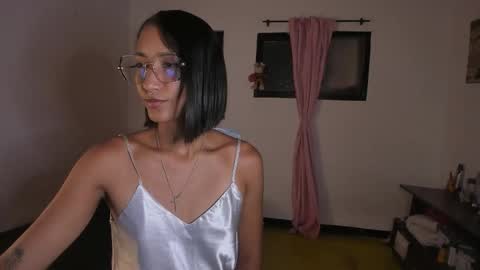 Mia Sandoval online show from 03-18-26, 10:07