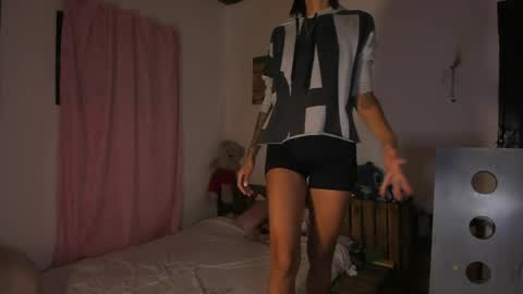 Mia Sandoval online show from 04-27-26, 10:46