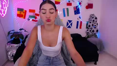 mia_cute_girl online show from 07-20-26, 12:07