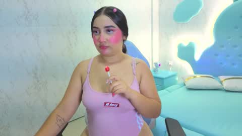 Snapshot of mia_cuttee chatting on 11-11-25, 04:01 Mia Cuttee online show from 11-11-25, 04:01