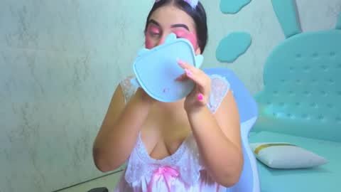Snapshot of mia_cuttee chatting on 11-24-25, 03:17 Mia Cuttee online show from 11-24-25, 03:17