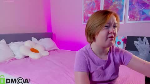 Mia online show from 11-12-25, 02:56