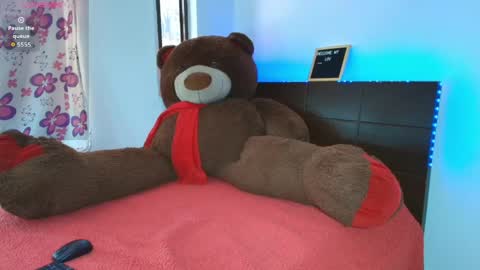 mia_fernand online show from 04-01-26, 03:09