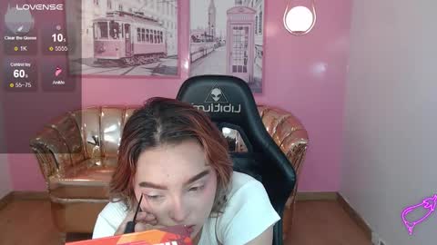 Mia online show from 11-18-25, 12:53