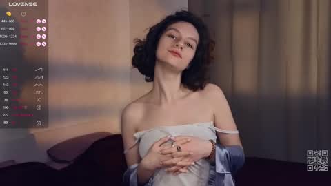 Mia  online show from 03-09-25, 12:53