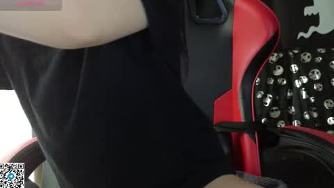 Golden ones online show from 10-20-25, 02:28