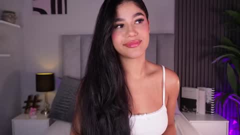 Mia  online show from 04-21-26, 12:44