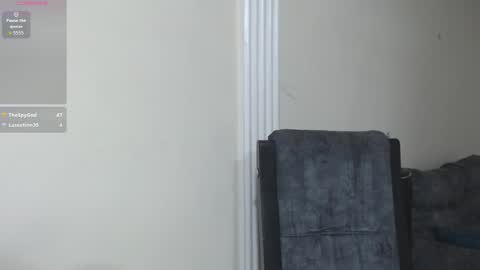 Snapshot of mia_girl07 chatting on 02-10-26, 10:03 ZOE online show from 02-10-26, 10:03