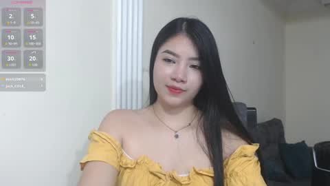 Snapshot of mia_girl07 chatting on 02-16-26, 08:49 ZOE online show from 02-16-26, 08:49