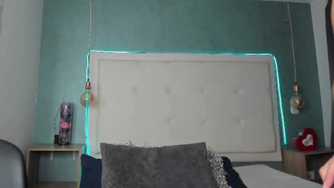 Snapshot of mia_gomez52 chatting on 06-15-26, 01:46 mia online show from 06-15-26, 01:46