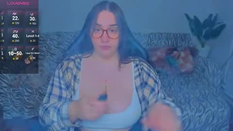 Mia online show from 12-08-24, 01:36