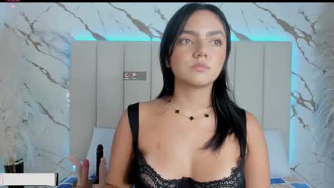 mia_greco_ online show from 09-29-25, 02:06