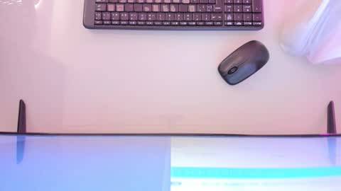    online show from 10-28-25, 12:19