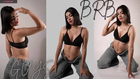 Mia online show from 09-13-25, 03:17