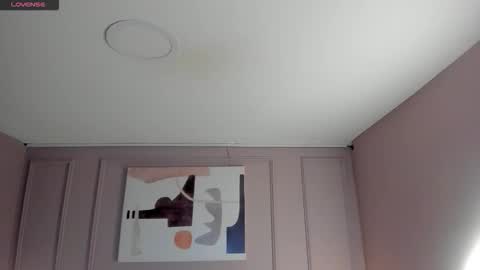 Mia online show from 10-11-25, 03:50