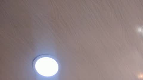 Mia online show from 11-09-25, 02:32