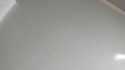 Mia online show from 04-24-26, 03:42