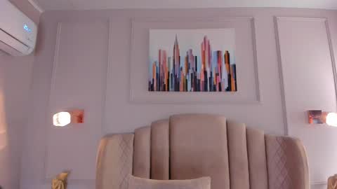 Mia online show from 04-28-26, 02:27