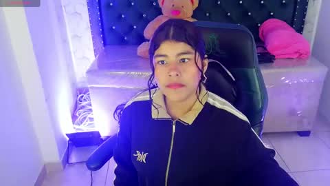 mia_kittie_m online show from 05-09-26, 07:30