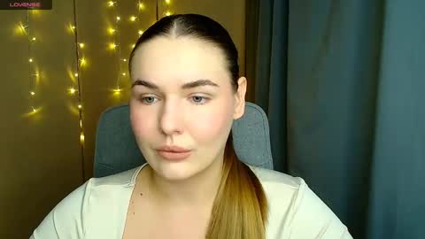 Snapshot of mia_lemm chatting on 11-13-25, 12:15 mia_lemm online show from 11-13-25, 12:15