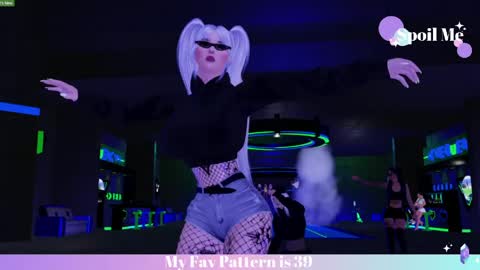 Mia online show from 04-16-26, 11:29