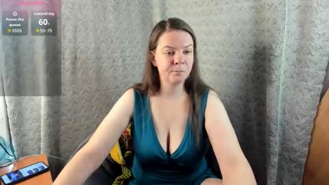 mia_lores online show from 10-11-25, 08:13